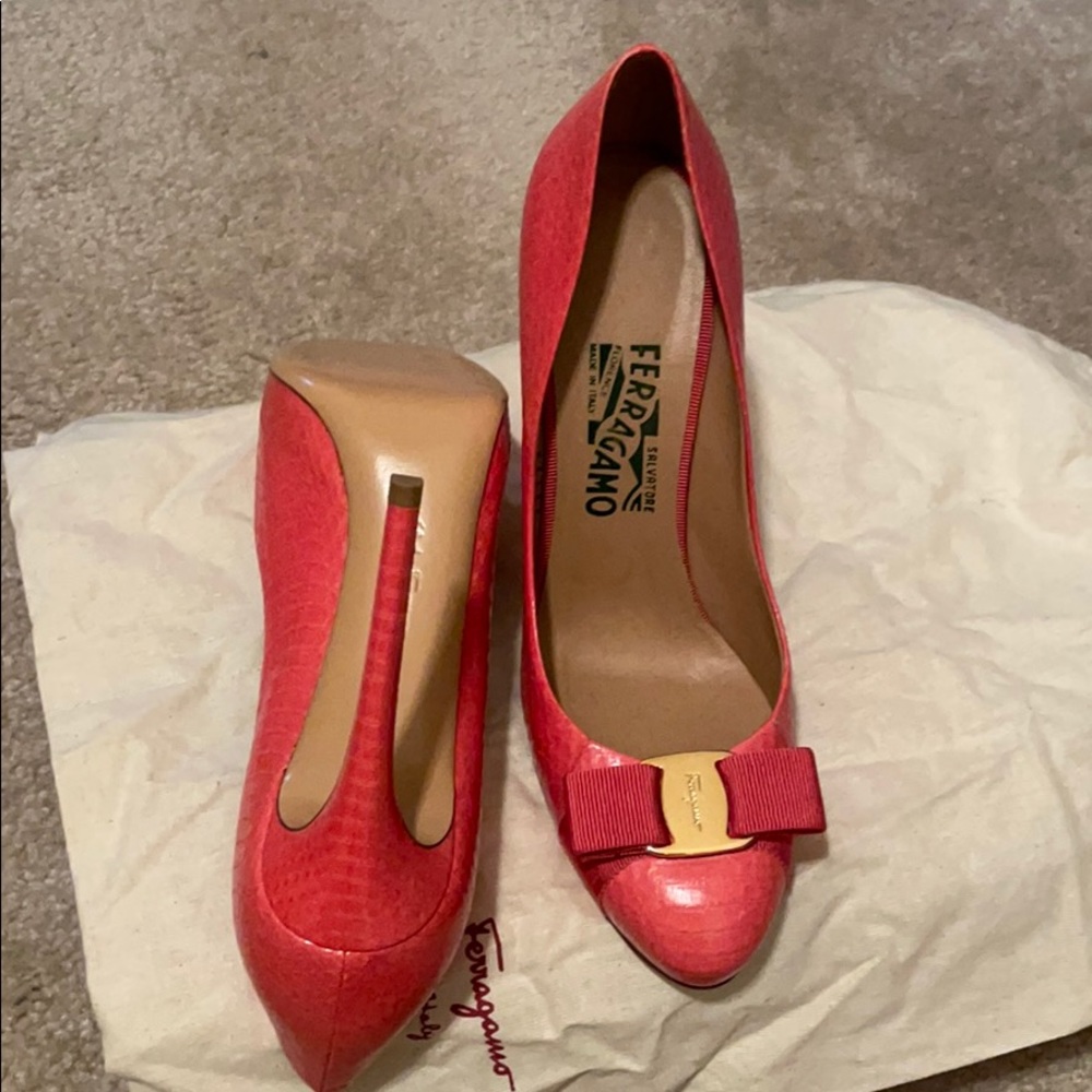 Reptile Salvatore Ferragamo pumps